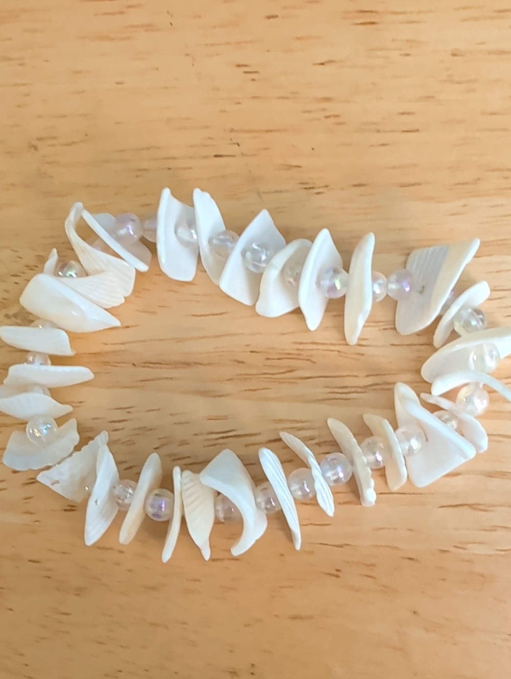 White Shell Chip Stretch Bracelet with Iridescent Beads